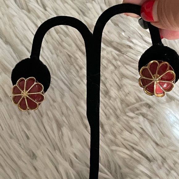 Vintage clip on earrings - Picture 1 of 4